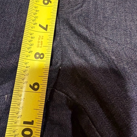 Banana Republic Hampton Fit Chambray
Blue Shorts Size 27/4 - Picture 5 of 8